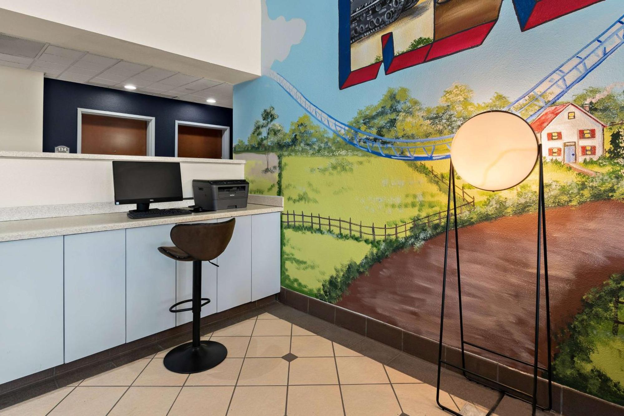Ramada By Wyndham Harrisburg/Hershey Area Bagian luar foto