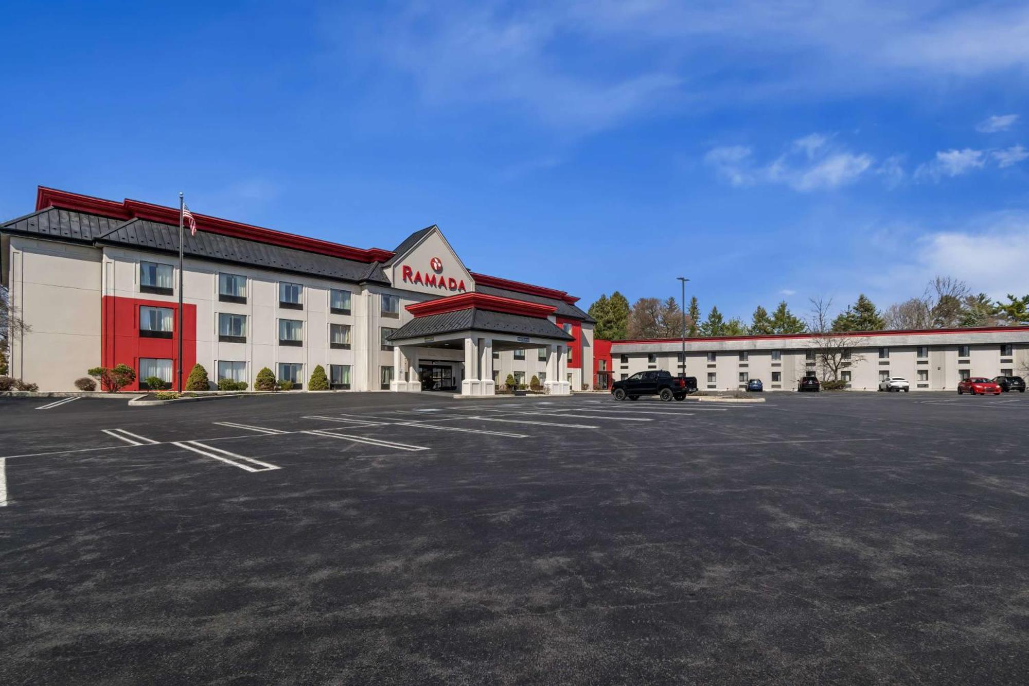 Ramada By Wyndham Harrisburg/Hershey Area Bagian luar foto